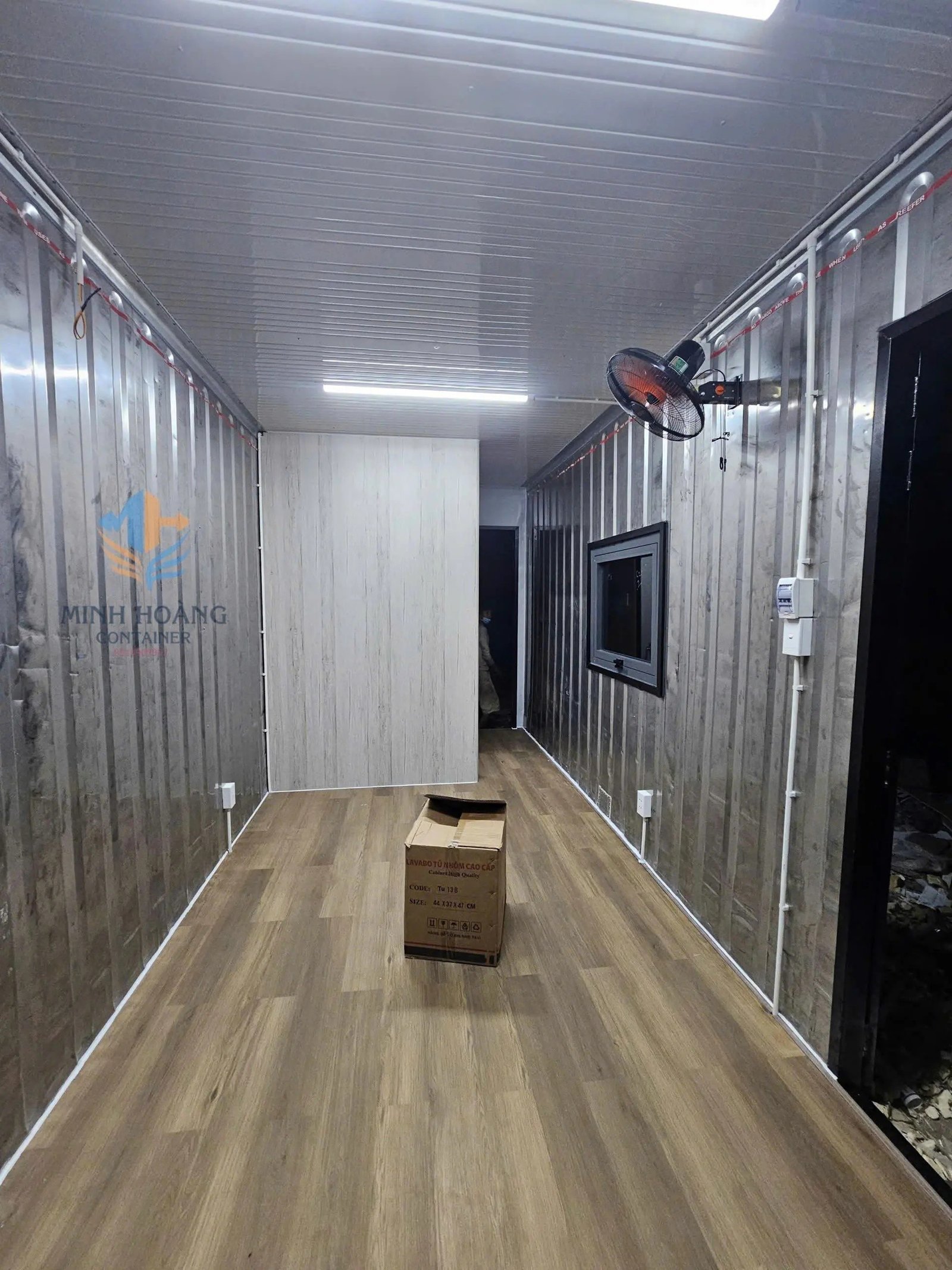 Container Văn Phòng 20 Feet Không Gian Toilet Hiện Đại